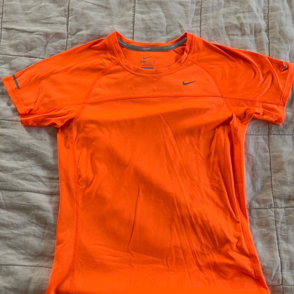 Nike Dri-Fit Hot Orange Short Sleeve, Size Medium